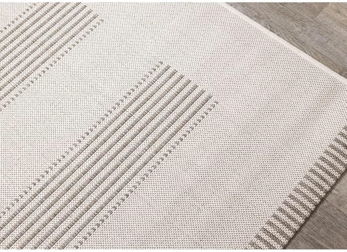 6x9 Rug with Modern Striped Pattern, Stylish Neutral Area Rug in Beige and Cream - Image 4
