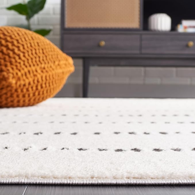 SAFAVIEH Melody Collection Area Rug - Image 5