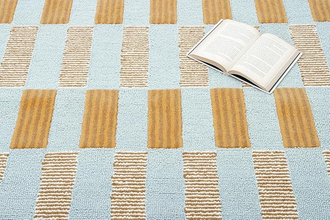 Hand-Tufted Wool Rug with Scalloped Edges, Light Blue Plaid Pattern, Cozy Soft - Image 7