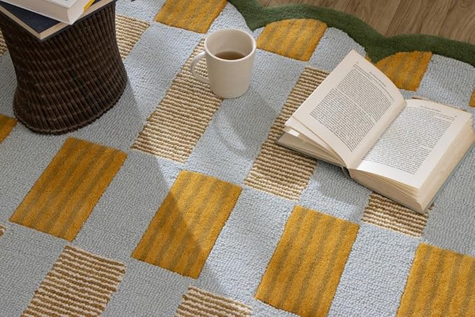 Hand-Tufted Wool Rug with Scalloped Edges, Light Blue Plaid Pattern, Cozy Soft - Image 3