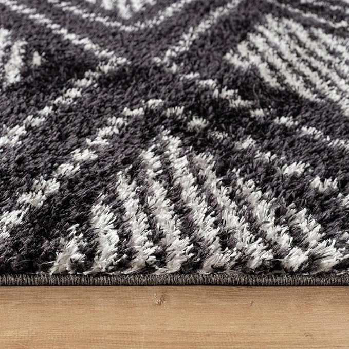 Rugshop Geometric Shag Runner Rug Anthracite Dark Gray and White 2' 3" x 12' - Image 3