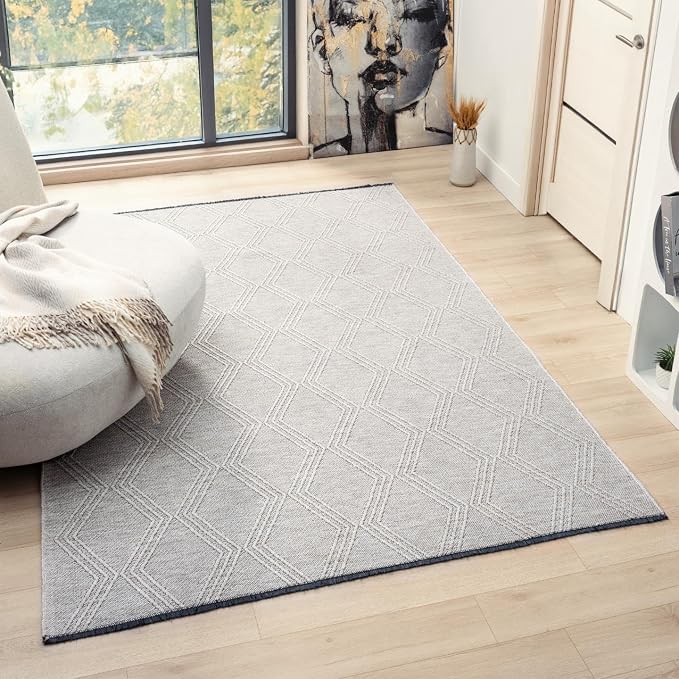 LUXE WEAVERS Modern Farmhouse Beige 5x7 Washable Area Rug, Anti-Slip Diamond by LuxeWeavers
