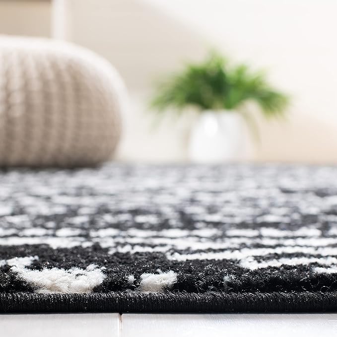 SAFAVIEH Tulum Collection Accent Rug - Image 3