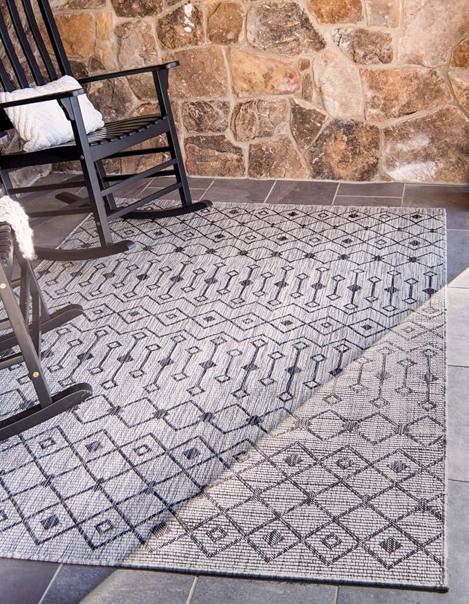 Unique Loom Outdoor Trellis Collection Area Rug by UniqueLoom