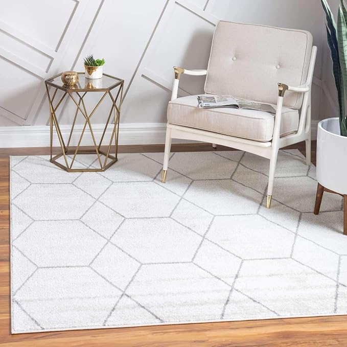 Unique Loom Trellis Frieze Collection Area Rug by UniqueLoom