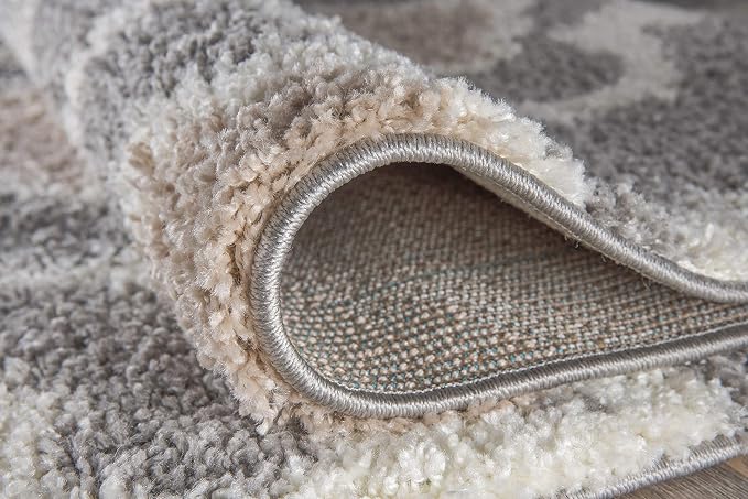 Rugshop Cozy Moroccan Trellis Indoor Shag Round Area Rug 6'6" Gray/Cream - Image 5