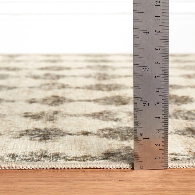 Dash & Albert Izzy Grey Machine Washable Rug, 4 X 6 Feet - Image 2