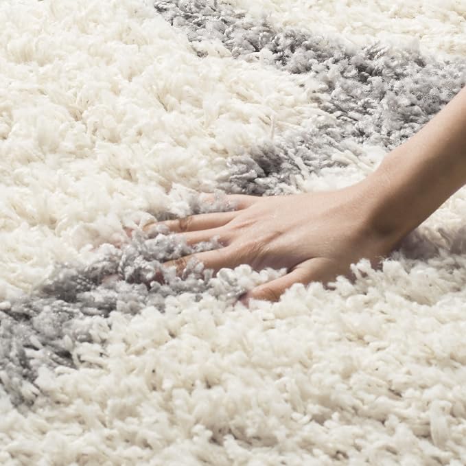 SAFAVIEH Dallas Shag Collection Accent Rug - Image 3