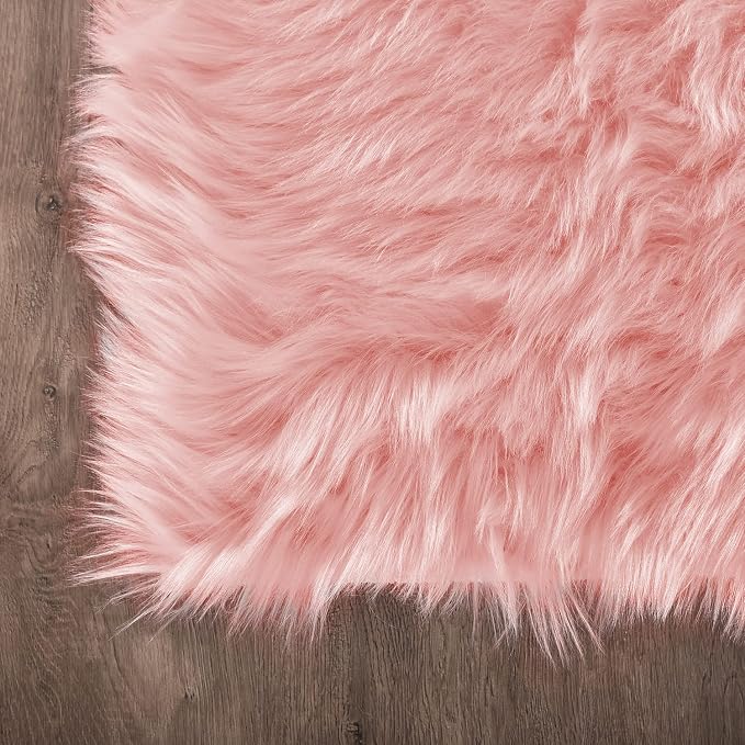 Latepis 3x5 Faux Fur Sheepskin Rug - Image 5