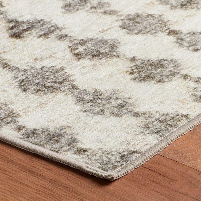 Dash & Albert Izzy Grey Machine Washable Rug, 4 X 6 Feet - Image 4
