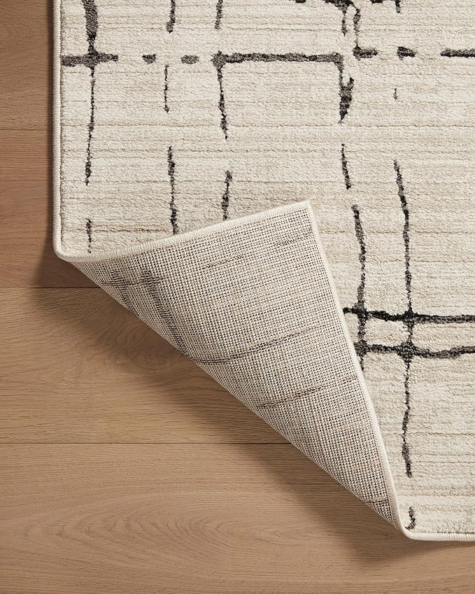 Loloi Darby Collection DAR-06 Sand/Dk. Grey 4'-0" x 6'-0" Accent Rug - Image 6