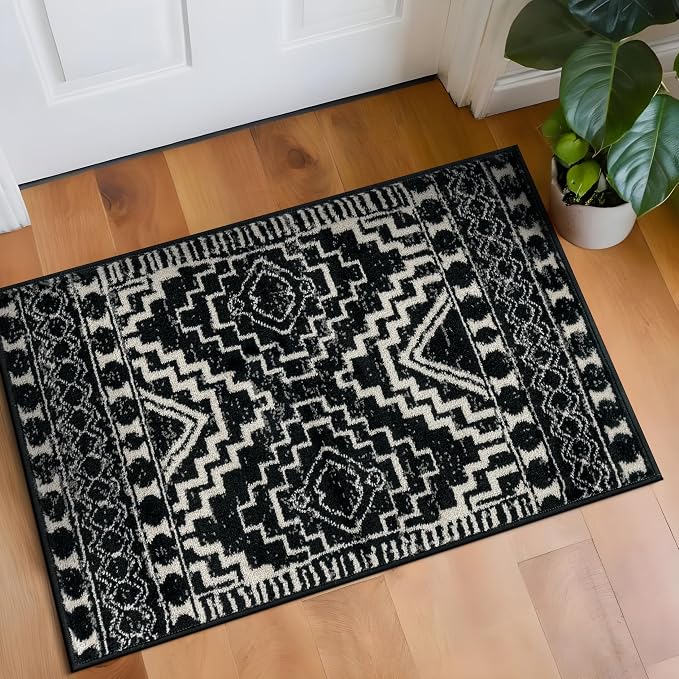 Rugshop Southwestern Black and White Tribal Area Rug – Geometric Diamond by Rugshop