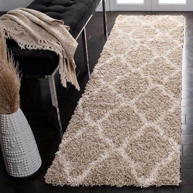 SAFAVIEH Dallas Shag Collection Runner Rug - Image 2