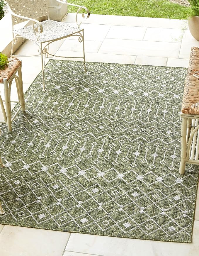Unique Loom Outdoor Trellis Collection Area Rug by UniqueLoom
