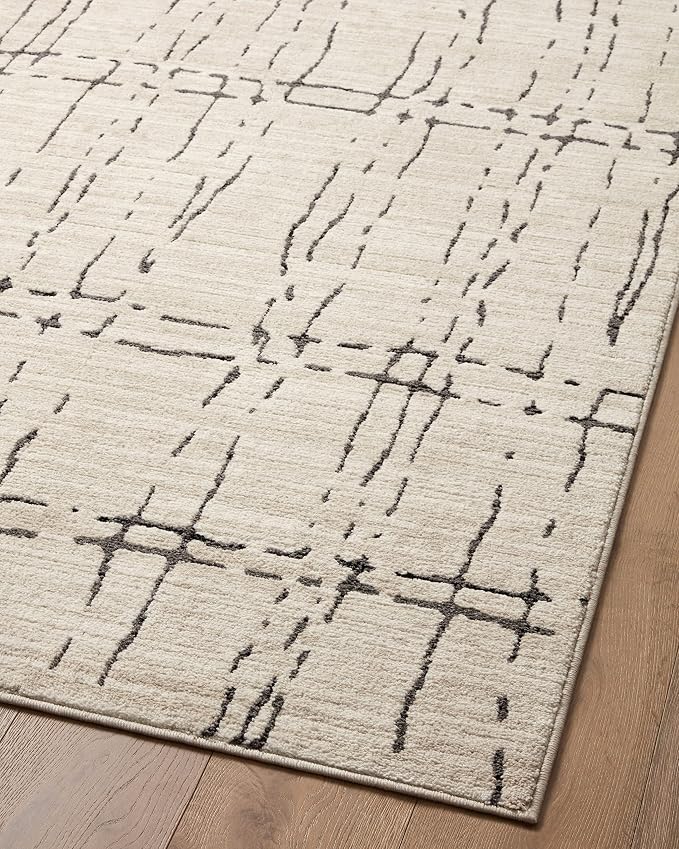 Loloi Darby Collection DAR-06 Sand/Dk. Grey 4'-0" x 6'-0" Accent Rug - Image 7