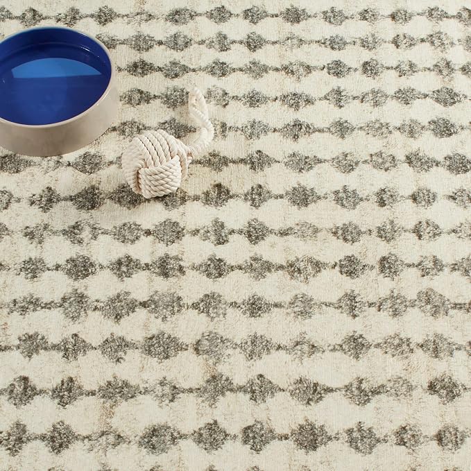 Dash & Albert Izzy Grey Machine Washable Rug, 4 X 6 Feet - Image 3
