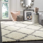 SAFAVIEH Dallas Shag Collection Accent Rug by SAFAVIEH