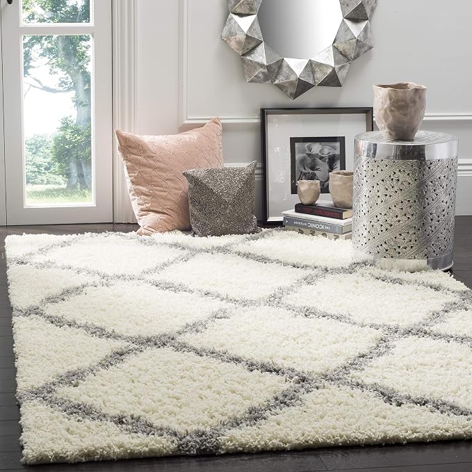 SAFAVIEH Dallas Shag Collection Area Rug by SAFAVIEH