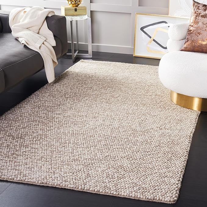 SAFAVIEH Area Rug 4x6 by SAFAVIEH