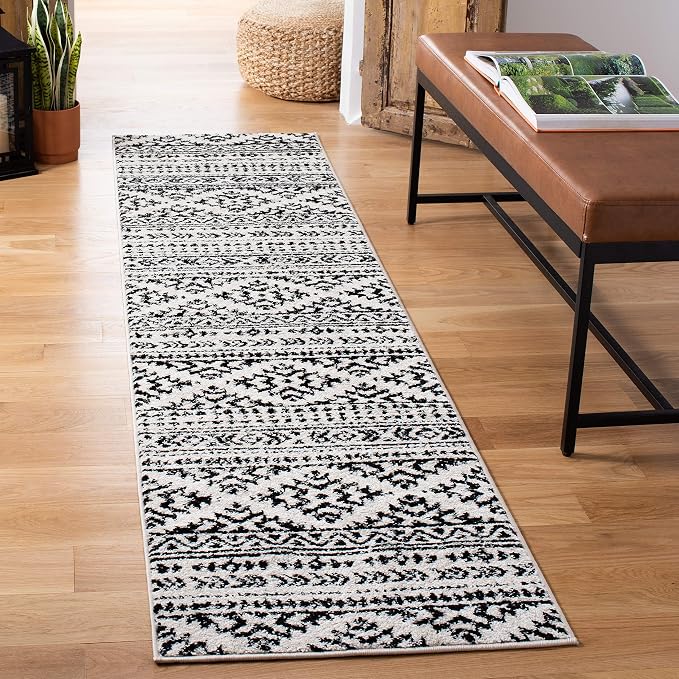 SAFAVIEH Tulum Collection Runner Rug by SAFAVIEH