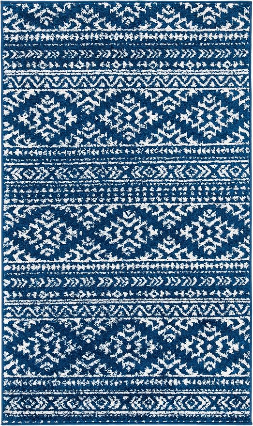 SAFAVIEH Tulum Collection Accent Rug by SAFAVIEH