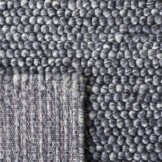 SAFAVIEH Area Rug 4x6 - Image 8