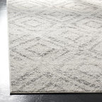 SAFAVIEH Area Rug 8x10 - Image 4