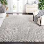 SAFAVIEH Area Rug 8x10 by SAFAVIEH