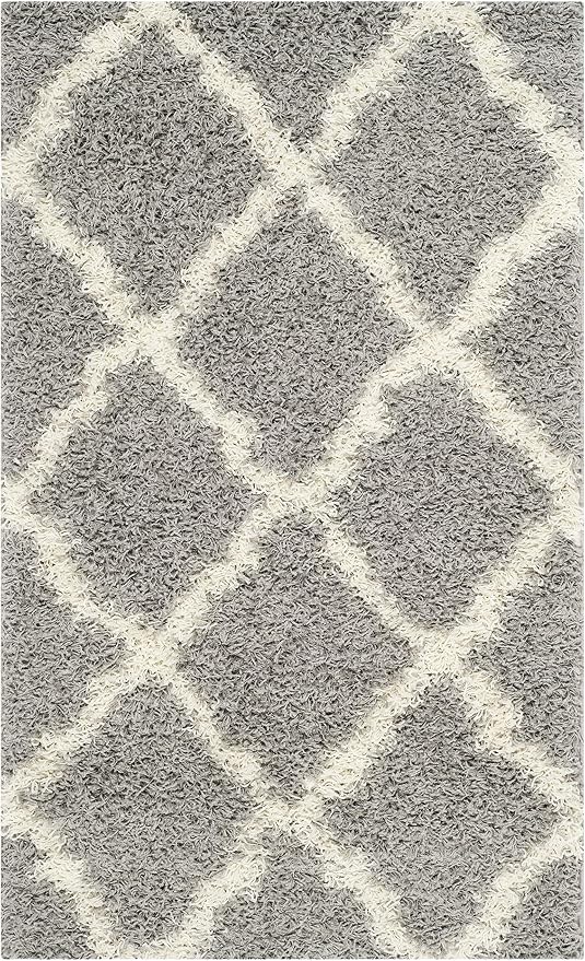 SAFAVIEH Dallas Shag Collection Accent Rug by SAFAVIEH